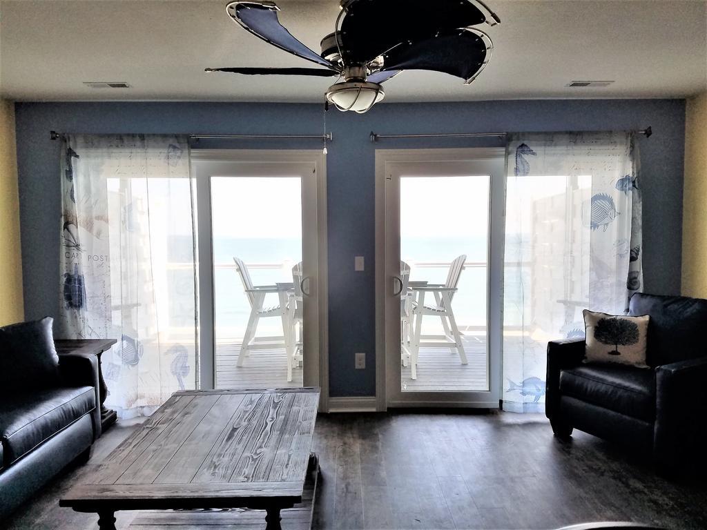 10-Person Waterfront Condo